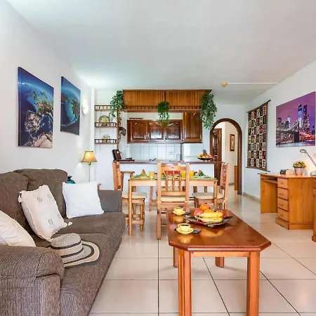 Great 'san Marino' Terrace & Pool * لوس كريستيانوس