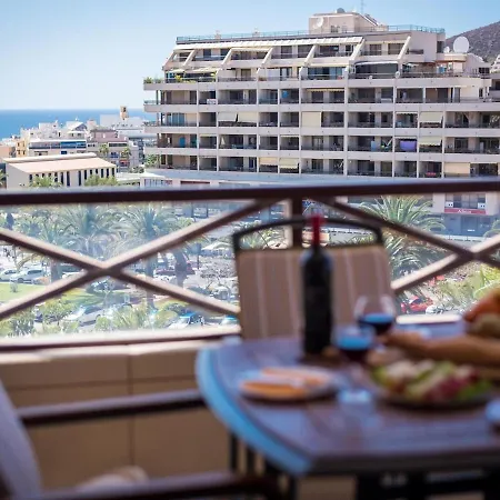 Great 'san Marino' Terrace & Pool شقة